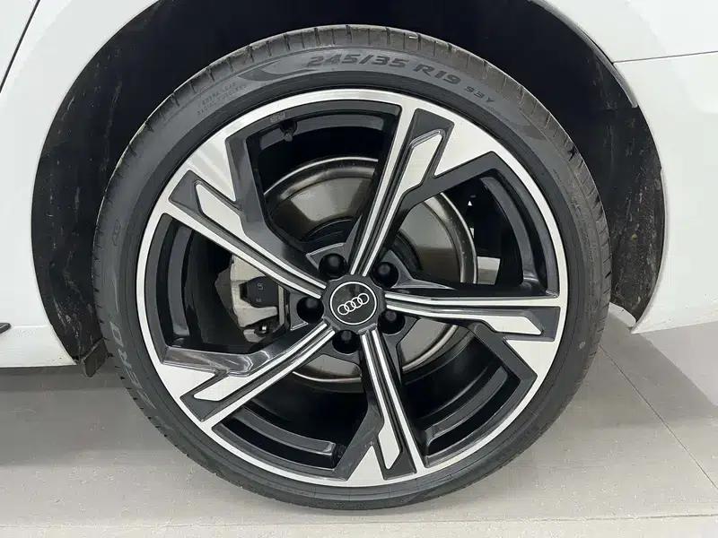 Audi A4L 2024 40 TFSI Fashion Dynamic Edition — миниатюра 6