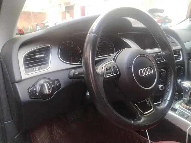 Audi A4L 2015 35 TFSI Automatic Standard Edition — миниатюра 13