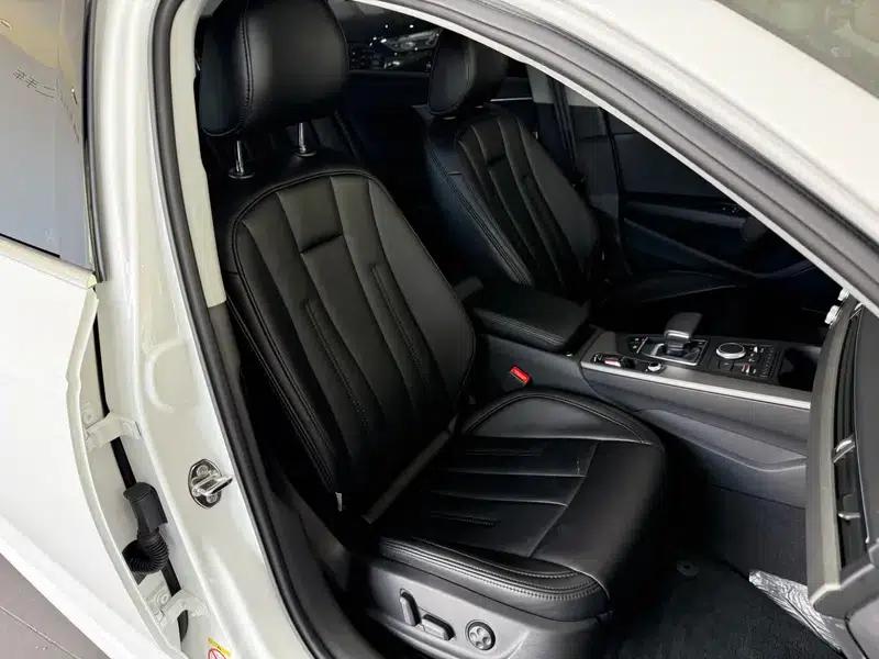 Audi A4L 2018 30th Anniversary Edition 40 TFSI Progressive — миниатюра 16
