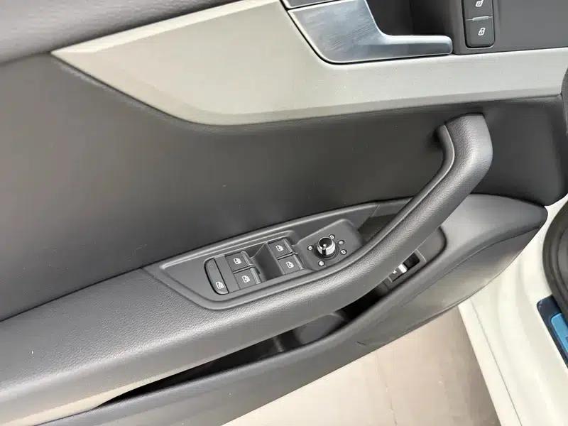 Audi A4L 2018 30th Anniversary Edition 40 TFSI Progressive — миниатюра 18