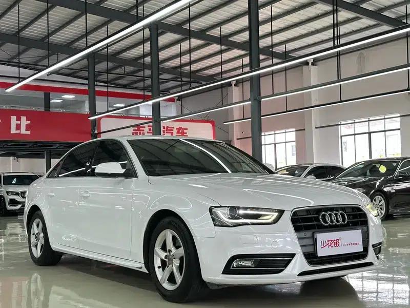 Audi A4L 2015 35 TFSI Automatic Standard Edition — миниатюра 3