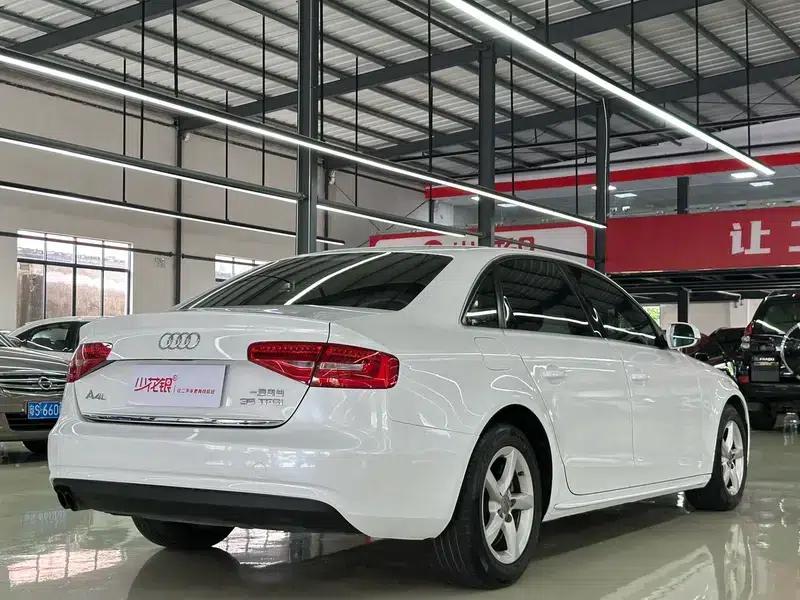 Audi A4L 2015 35 TFSI Automatic Standard Edition — миниатюра 6