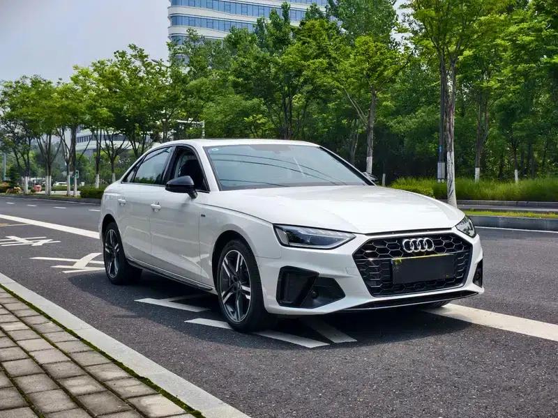 Audi A4L 2023 40 TFSI Luxury Dynamic — миниатюра 3