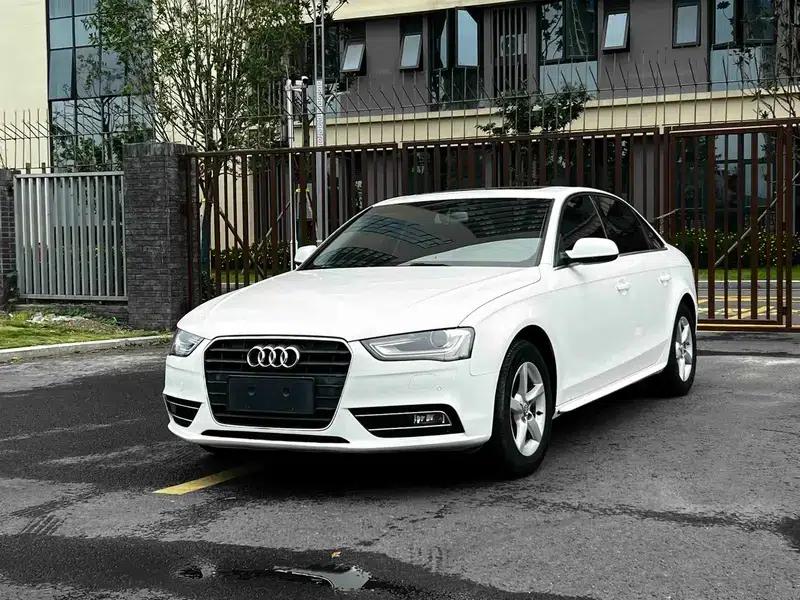 Audi A4L 2013 35 TFSI Automatic Standard Edition — миниатюра 1
