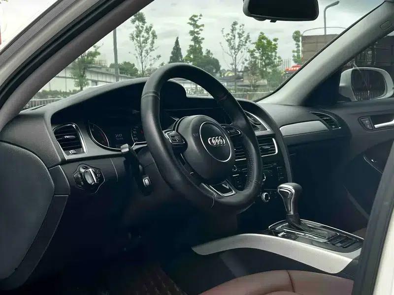 Audi A4L 2013 35 TFSI Automatic Standard Edition — миниатюра 15