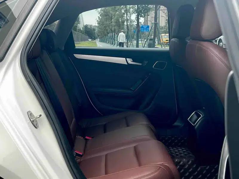 Audi A4L 2013 35 TFSI Automatic Standard Edition — миниатюра 18