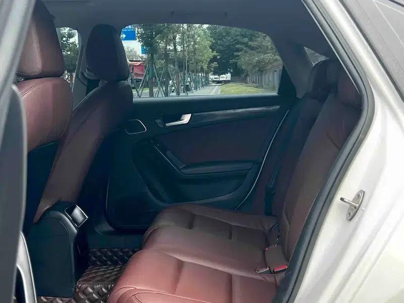 Audi A4L 2013 35 TFSI Automatic Standard Edition — миниатюра 20