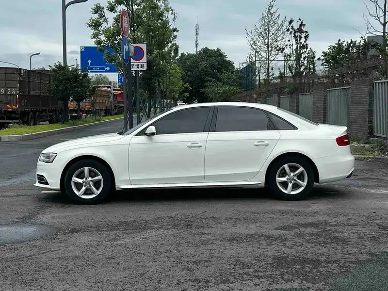 Audi A4L 2013 35 TFSI Automatic Standard Edition — миниатюра 4