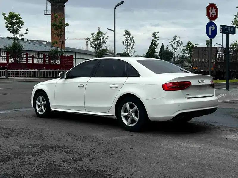 Audi A4L 2013 35 TFSI Automatic Standard Edition — миниатюра 5