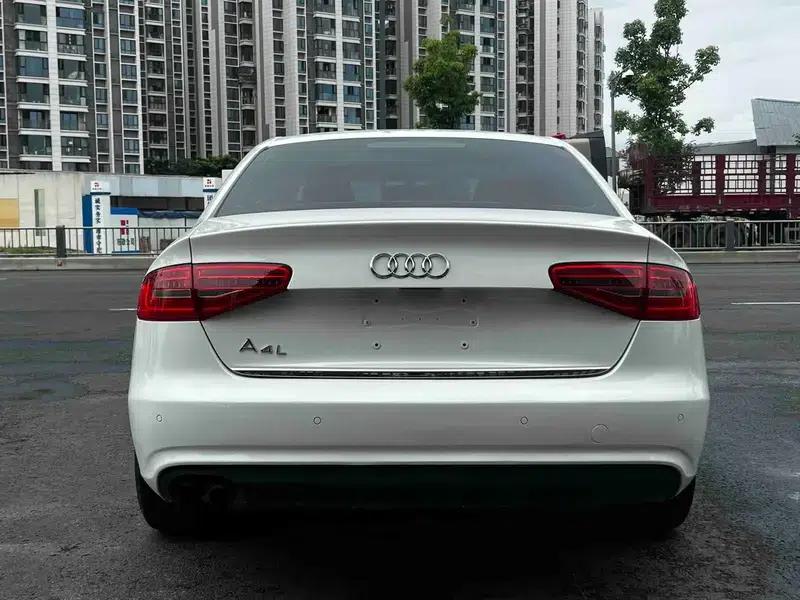 Audi A4L 2013 35 TFSI Automatic Standard Edition — миниатюра 6