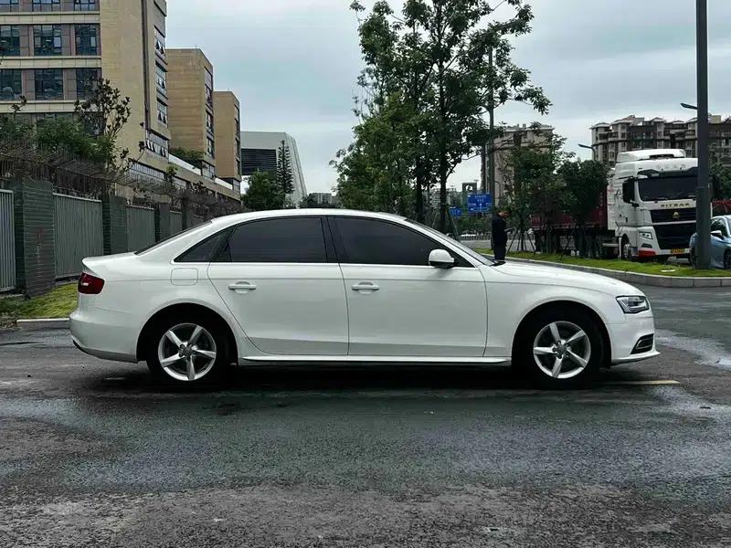 Audi A4L 2013 35 TFSI Automatic Standard Edition — миниатюра 8