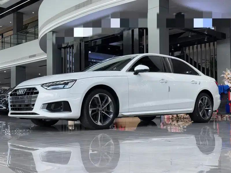 Audi A4L 2022 40 TFSI Fashion Dynamic Edition — миниатюра 1
