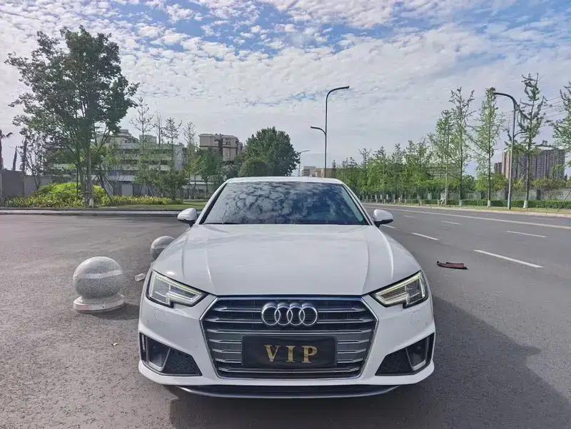 Audi A4L 2019 40 TFSI Fashion Edition (National V Emission Standard) — миниатюра 2