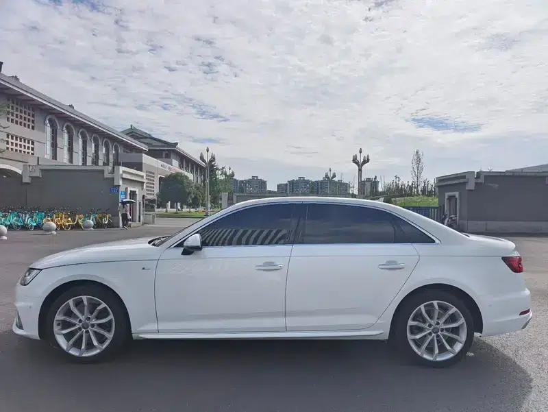 Audi A4L 2019 40 TFSI Fashion Edition (National V Emission Standard) — миниатюра 3