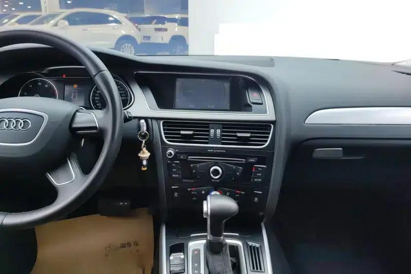Audi A4L 2016 30 TFSI Classic Edition Automatic Comfort Model — миниатюра 12