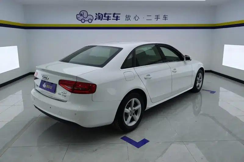 Audi A4L 2016 30 TFSI Classic Edition Automatic Comfort Model — миниатюра 3
