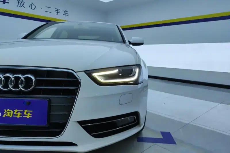 Audi A4L 2016 30 TFSI Classic Edition Automatic Comfort Model — миниатюра 4