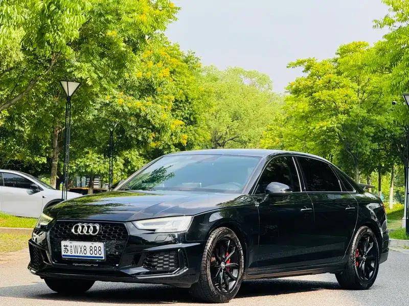 Audi A4L 2018 30th Anniversary Edition 40 TFSI Fashion Model — миниатюра 1