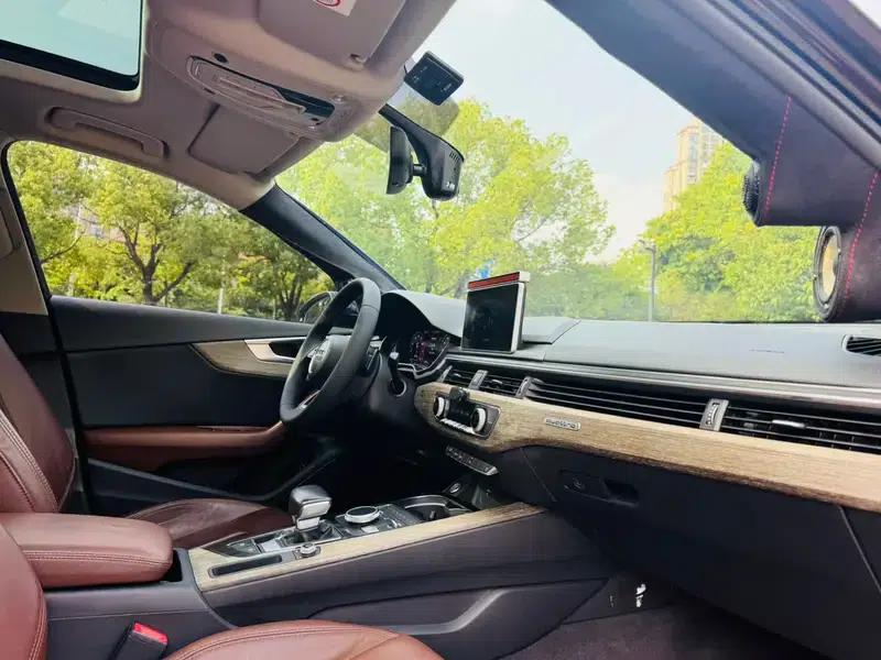 Audi A4L 2018 30th Anniversary Edition 40 TFSI Fashion Model — миниатюра 11