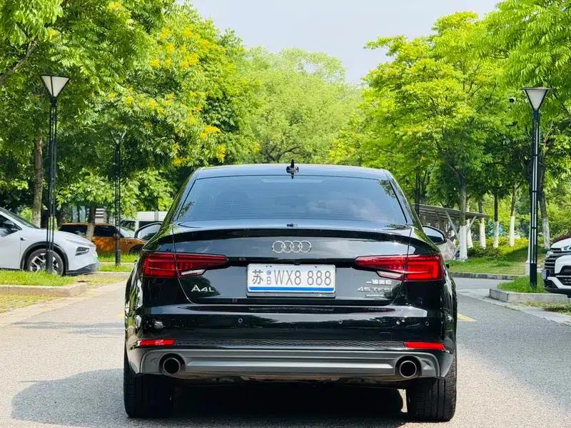 Audi A4L 2018 30th Anniversary Edition 40 TFSI Fashion Model — миниатюра 5