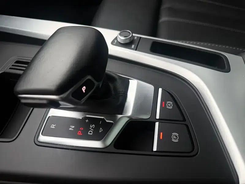 Audi A4L 2020 40 TFSI Luxury Dynamic — миниатюра 16