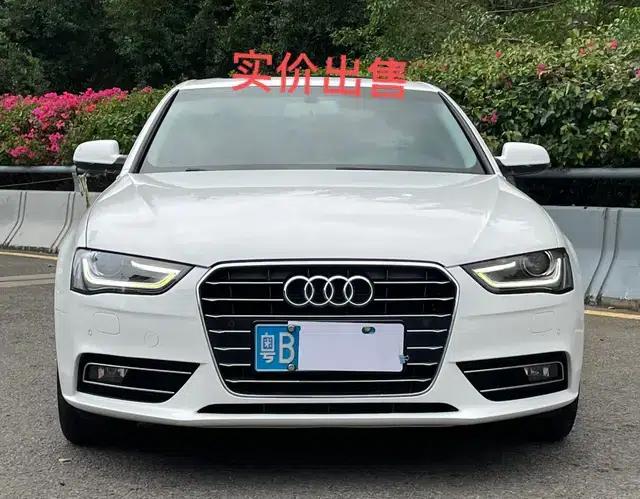 Audi A4L 2016 35 TFSI Classic Edition Automatic Standard Model — миниатюра 2