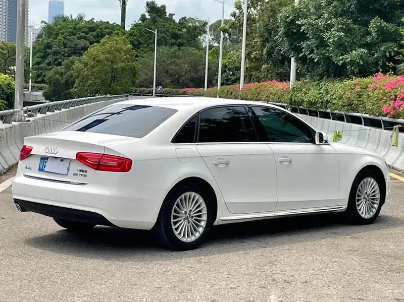 Audi A4L 2016 35 TFSI Classic Edition Automatic Standard Model — миниатюра 5