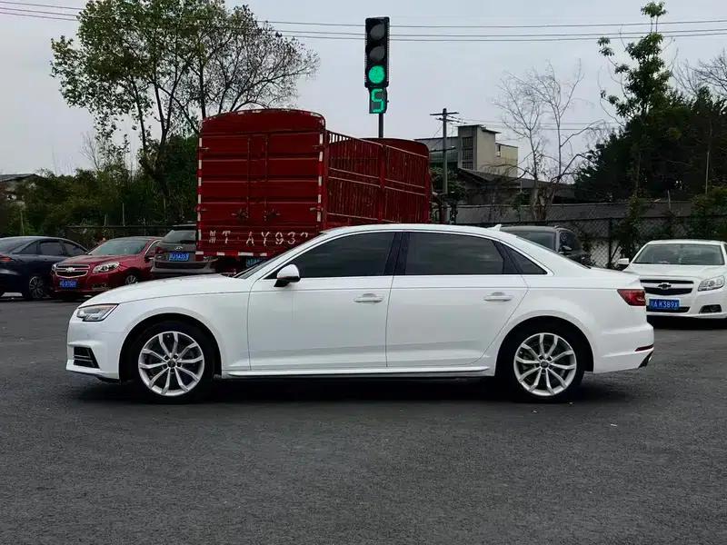 Audi A4L 2018 30th Anniversary Edition 40 TFSI Sport — миниатюра 4