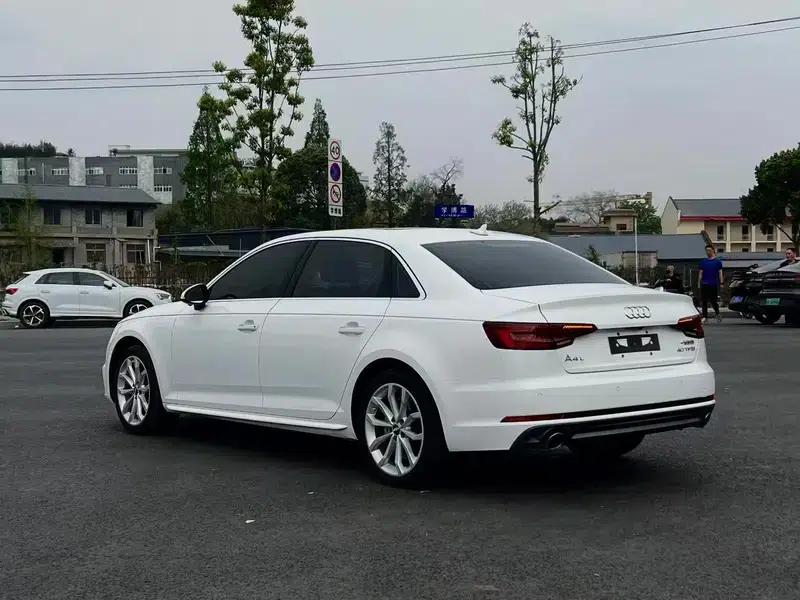 Audi A4L 2018 30th Anniversary Edition 40 TFSI Sport — миниатюра 5
