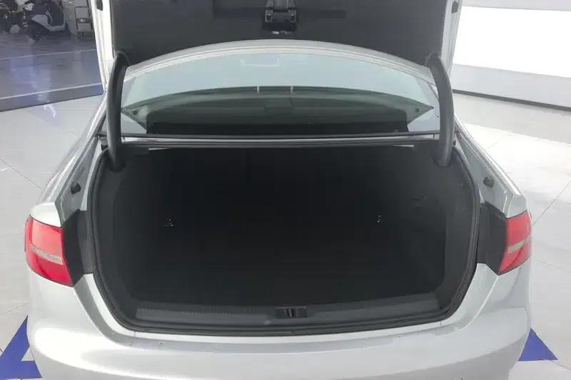 Audi A4L 2016 35 TFSI Automatic Technology Edition — миниатюра 17
