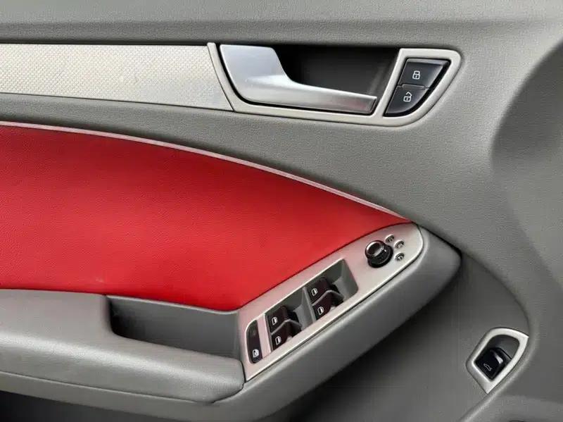 Audi A4L 2012 2.0 TFSI Automatic Standard Edition — миниатюра 14