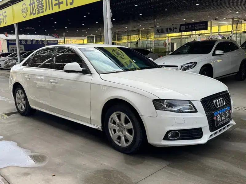 Audi A4L 2012 2.0 TFSI Automatic Standard Edition — миниатюра 3
