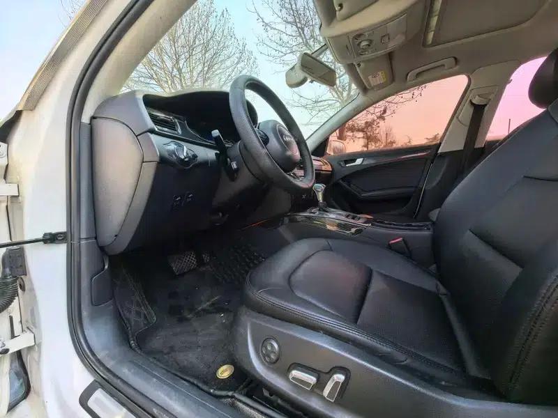 Audi A4L 2013 35 TFSI Automatic Standard Edition — миниатюра 11