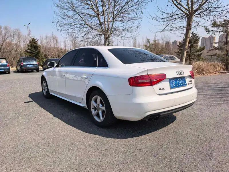 Audi A4L 2013 35 TFSI Automatic Standard Edition — миниатюра 4