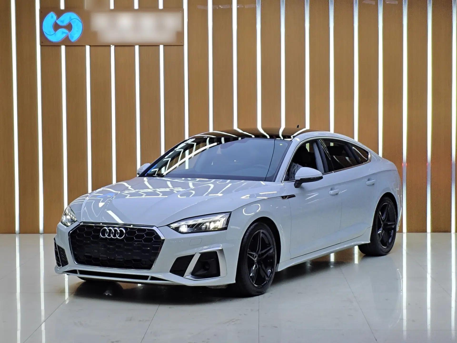 Audi A5 2022 Sportback 40 TFSI Fashionable and Dynamic Model — миниатюра 1