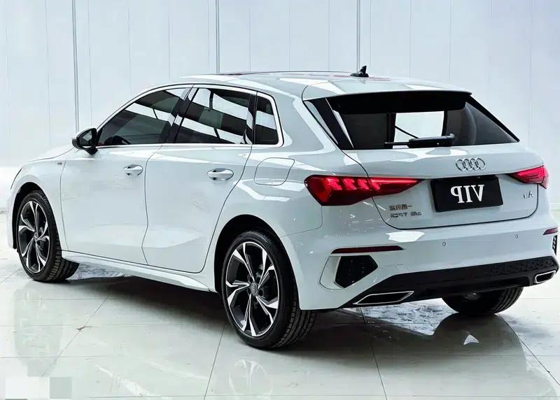 Audi A3 2022 Sportback 35 TFSI Fashion Sport — миниатюра 4