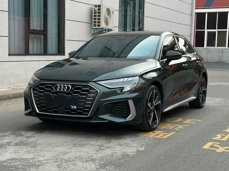Audi A3 2023 Facelift Sportback 35 TFSI Fashion Sporty Model — миниатюра 1