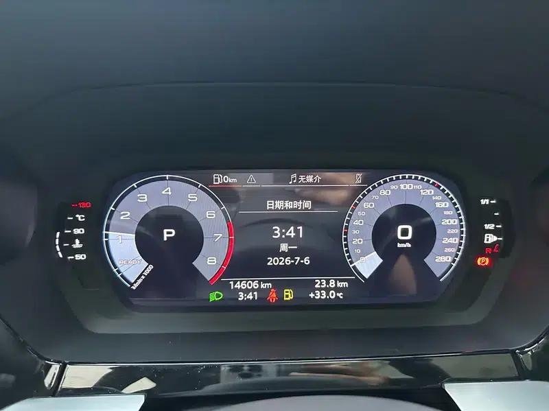 Audi A3 2023 Facelift Sportback 35 TFSI Fashion Sporty Model — миниатюра 15