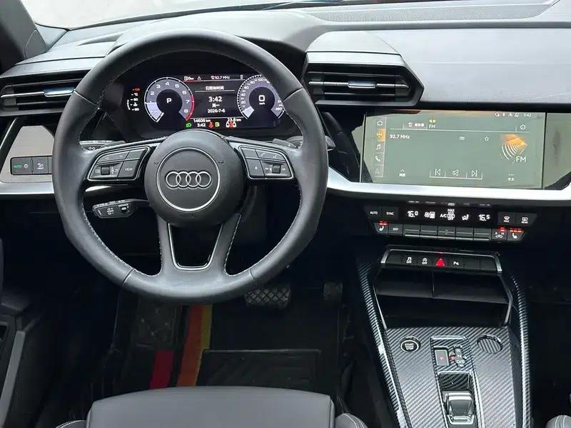 Audi A3 2023 Facelift Sportback 35 TFSI Fashion Sporty Model — миниатюра 18