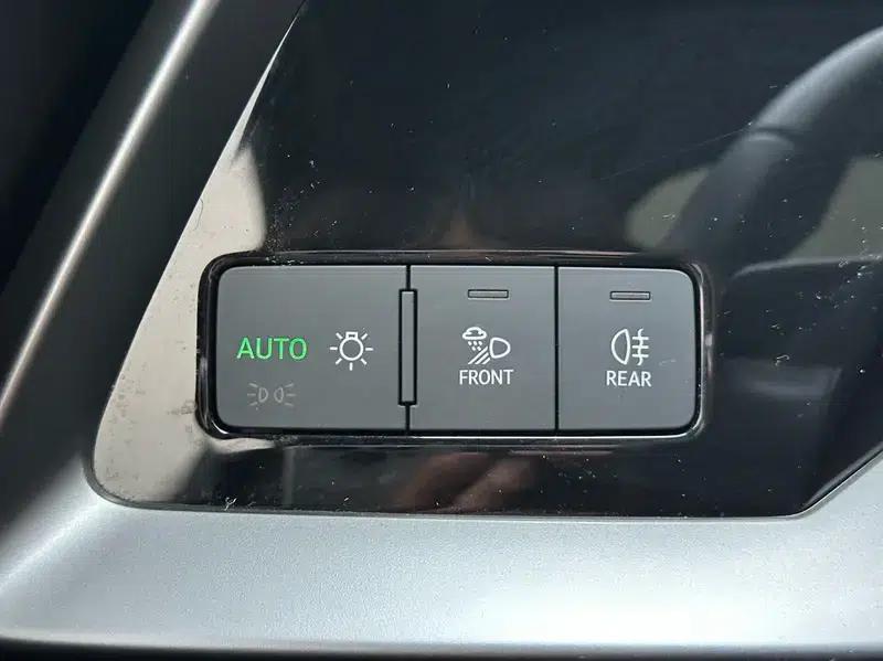 Audi A3 2023 Facelift Sportback 35 TFSI Fashion Sporty Model — миниатюра 8
