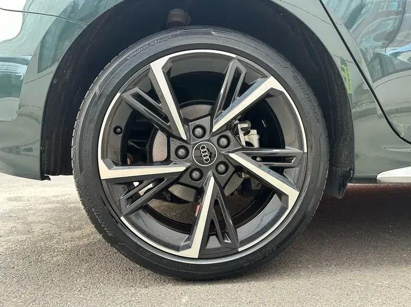 Audi A3 2023 Facelift Sportback 35 TFSI Fashion Sporty Model — миниатюра 9