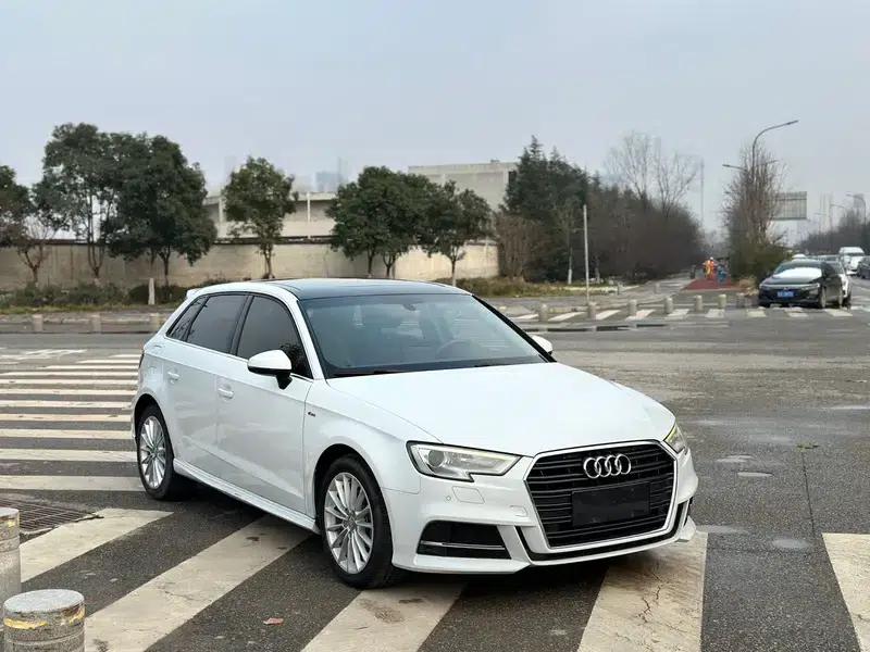 Audi A3 2018 30th Anniversary Edition Sportback 35 TFSI Fashion Model — миниатюра 3