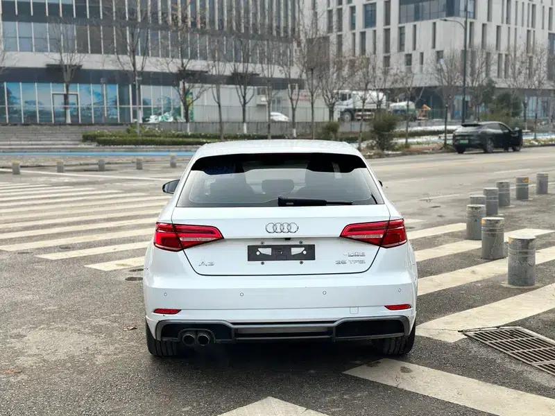 Audi A3 2018 30th Anniversary Edition Sportback 35 TFSI Fashion Model — миниатюра 5
