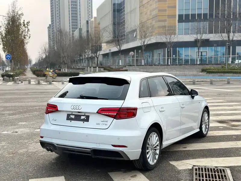 Audi A3 2018 30th Anniversary Edition Sportback 35 TFSI Fashion Model — миниатюра 6