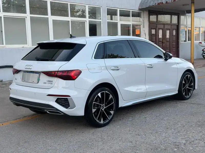 Audi A3 2022 Sportback 35 TFSI Fashionable Elegant Model — миниатюра 6