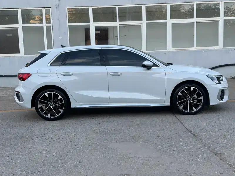 Audi A3 2022 Sportback 35 TFSI Fashionable Elegant Model — миниатюра 7