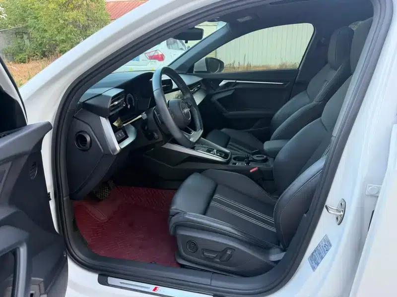 Audi A3 2022 Sportback 35 TFSI Fashionable Elegant Model — миниатюра 9