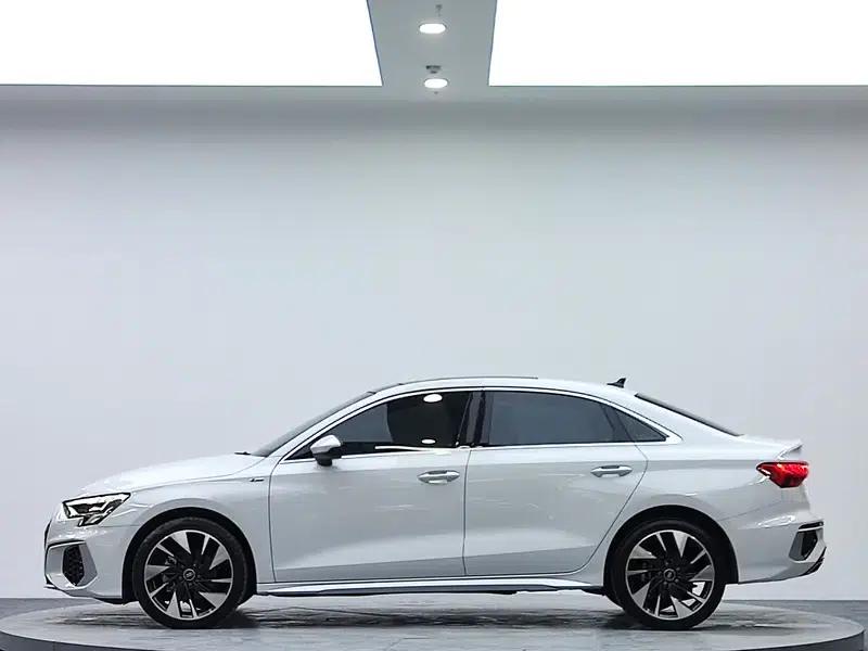 2022 Audi A3 A3L Limousine 35 TFSI Fashion Sport — миниатюра 4