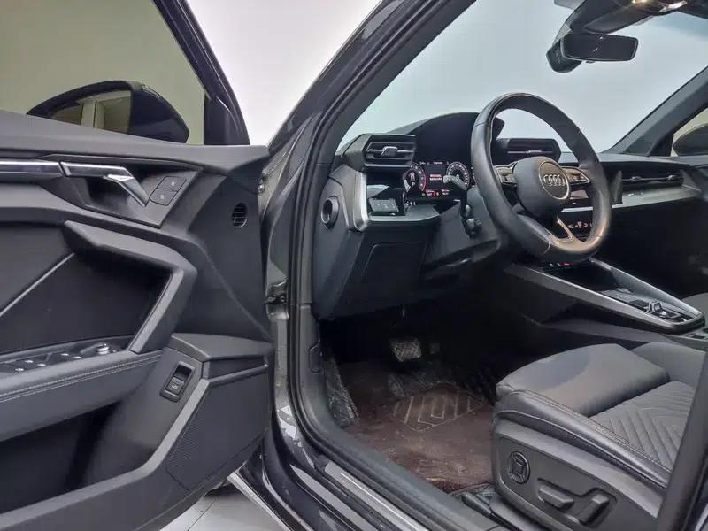 Audi A3 2023 Sportback 35 TFSI Fashionable Elegant Model — миниатюра 16