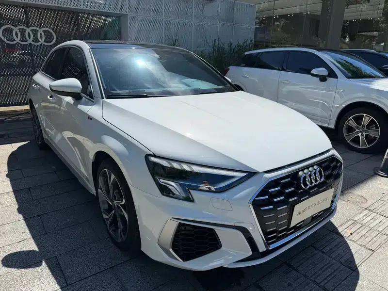 Audi A3 2024 Sportback 35 TFSI Fashion Sport — миниатюра 3
